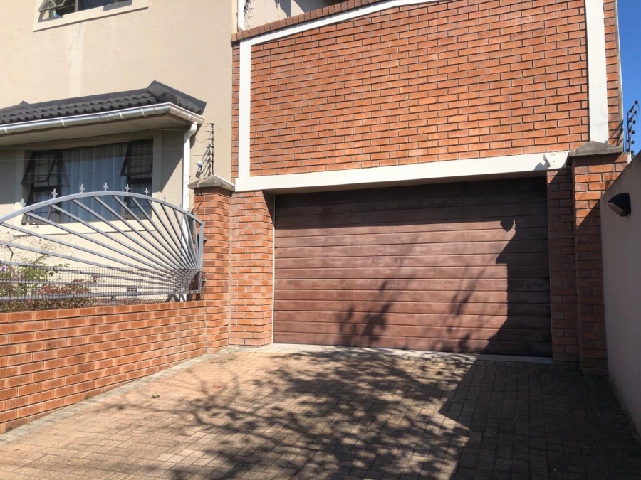 2 Bedroom Property for Sale in Berea Eastern Cape